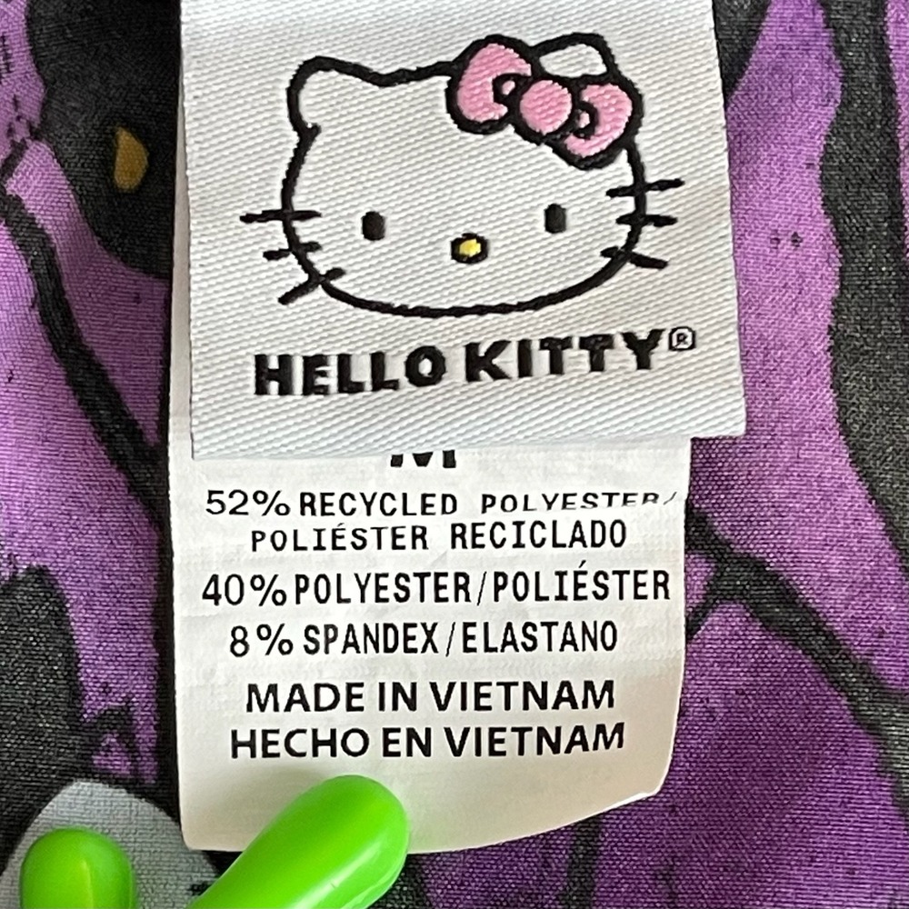 Hello Kitty Women's Purple Halloween Spooky Stretch Nurse Scrub Top Size M - Picture 5 of 6